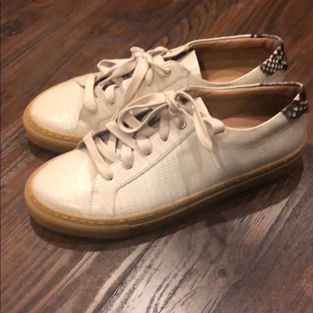 Banana Republic Leather Sneaker